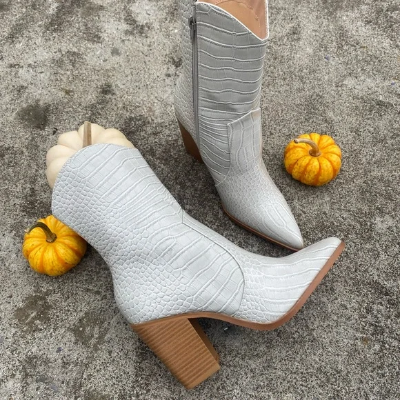 Lulus Elenora light bone grey faux snake skin western boots - Picture 2 of 8